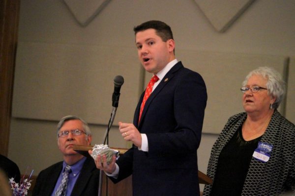 &laquo;Все, кого я подвёл, - извините..&raquo; (Гомофобный депутат оказался завсегдатаем сайтов гей-знакомств)