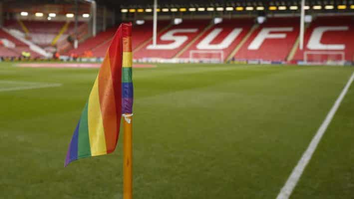 Британская ЛГБТ-организация поедет на ЧМ-2018 с радужными флагами