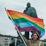 Участнице ЛГБТ-акции в Новосибирске угрожает гееборец Тимур Булатов