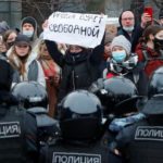 «При этом режиме нам не дадут нормально жить»: ЛГБТ на протестах в России