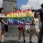 Как новый закон о пропаганде повлияет на жизнь ЛГБТ-людей?