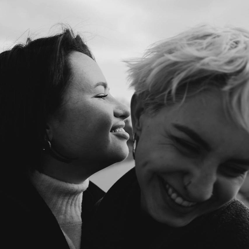 Юля и Полина &mdash; эмиграция в Париж во время войны