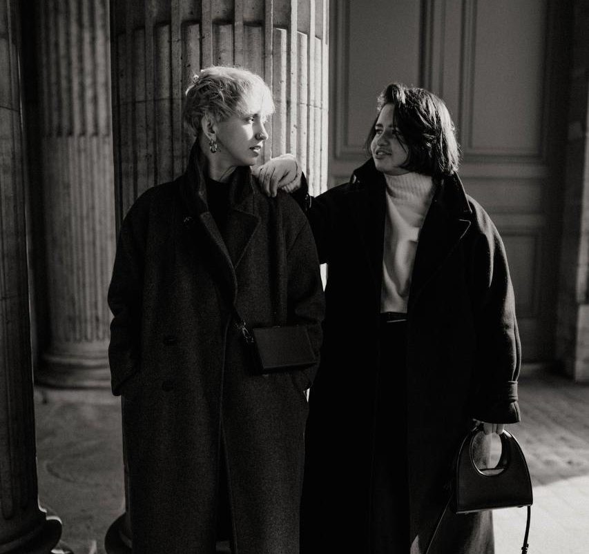 Юля и Полина &mdash; эмиграция в Париж во время войны