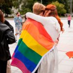 В Эстонии однополые пары получили право брать общую фамилию