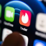 Tinder отмечает Месяц гордости