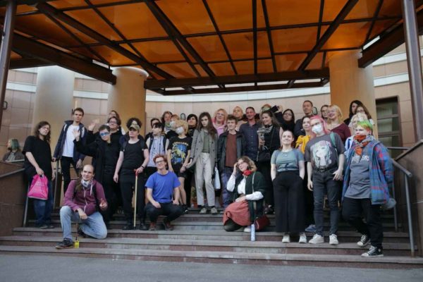 Суд решил заблокировать сайт &laquo;Центра Т&raquo;. На фото: группа поддердки