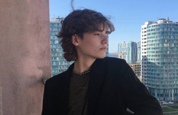 История Славы &mdash; буллинг, квир активизм в 16, проблемы в школе