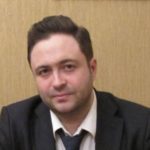 &laquo;&lrm;ЛГБТ-экстремисты в погонах&raquo;. Адвокат использует гомофобные репрессии против гомофобного насилия