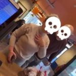 &laquo;&lrm;Пропаганда&raquo; в неправильном бейджике&lrm;. Россиянка устроила скандал в кафе
