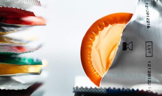 В Череповце мужчину из-за презервативов в святой воде обвинили в &laquo;ЛГБТ-пропаганде&raquo;