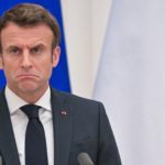 Макрон не поддержал упрощение процедуры смены гендерного маркера
