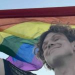 Роскомнадзор пытается заблокировать YouTube канал эмигрировавшего гея после 10 тысяч подписчиков