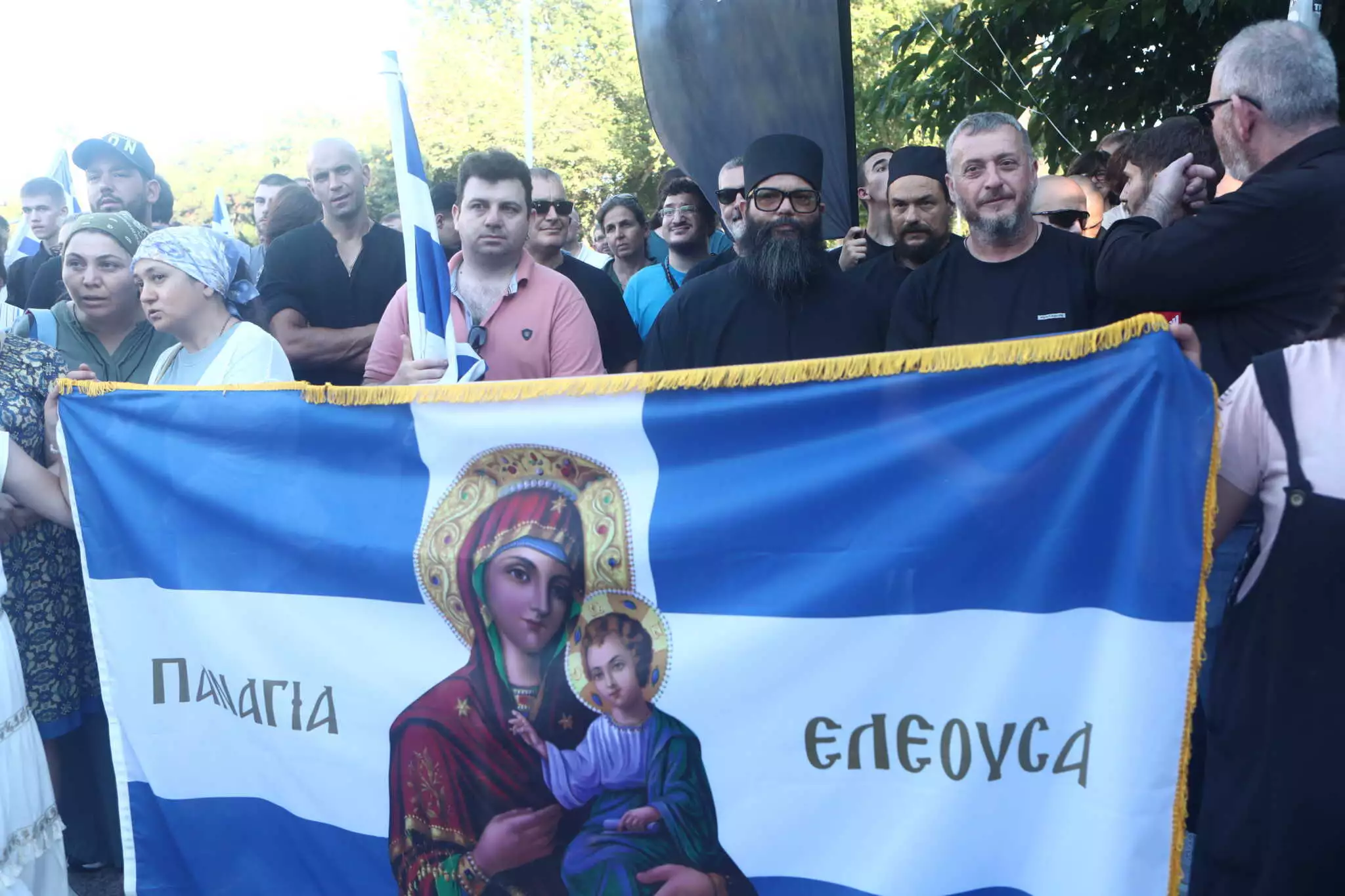 В Греции прошел парад в защиту &laquo;традиционных&raquo; семейных ценностей