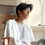 В Орске девушку оштрафовали за фото с радужным флагом у себя дома
