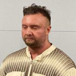 РФ назначила организатора гей-туров экстремистом