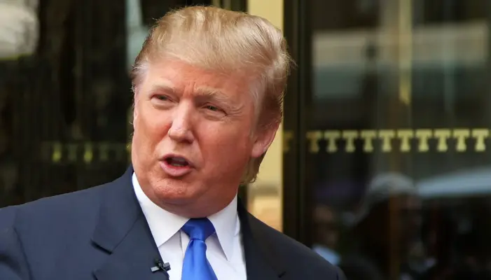 на фотографии президент США Дональд Трамп