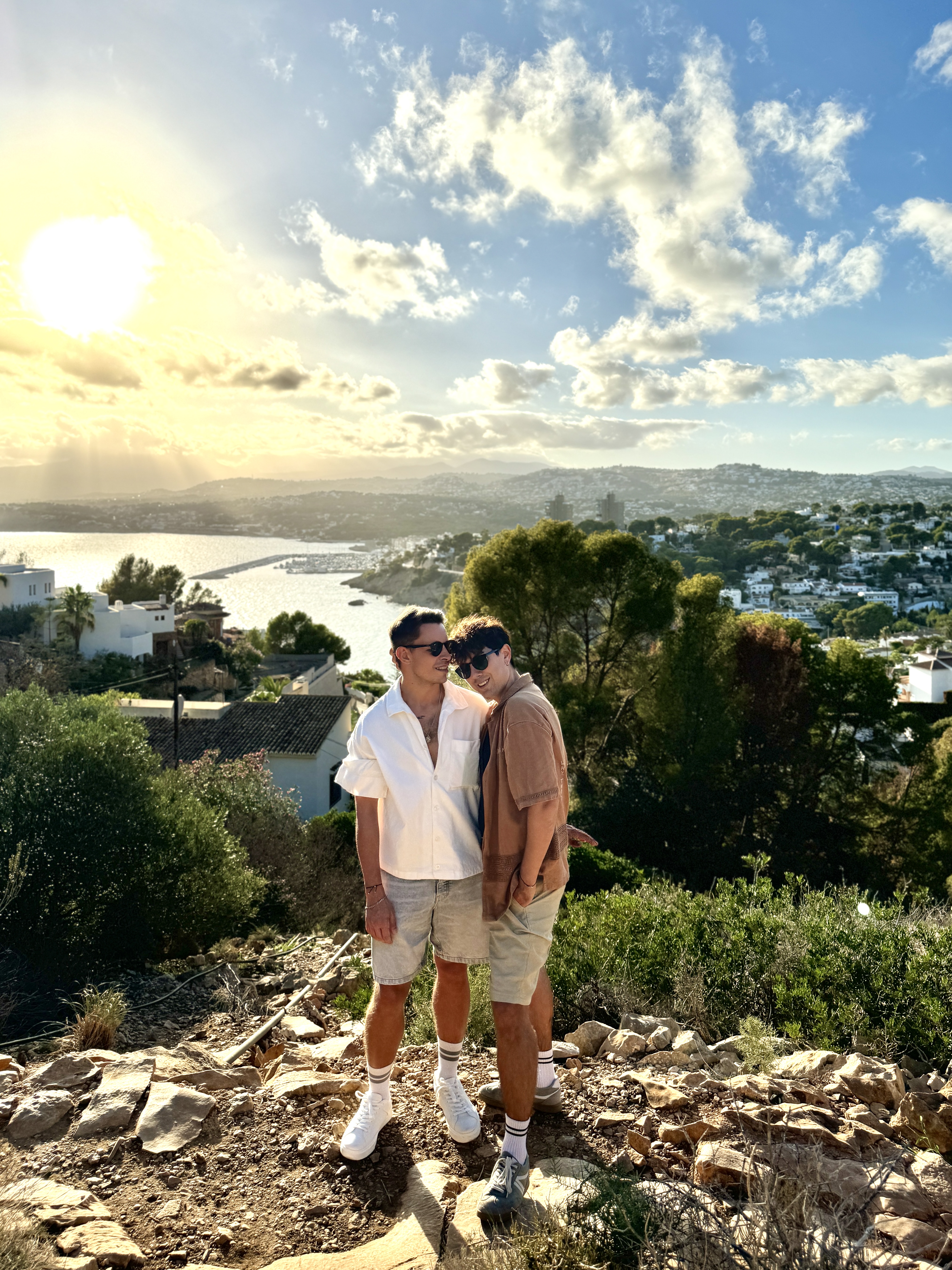 ЛГБТ эмиграция