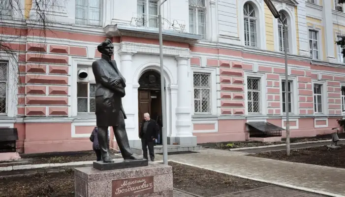 Вход в ЯрГУ