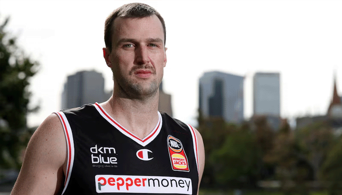 Эндрю Огилви каминг-аут