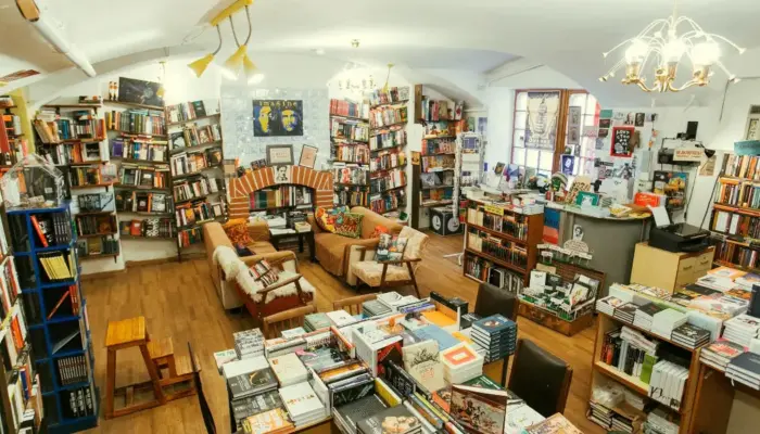 Книжный магазин "Все свободны" в Санкт-Петербурге