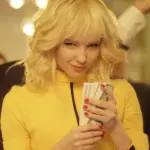 лесбиянка Лиза (в исполнении Юлии Хлыниной) в сериале «Закон каменных джунглей»