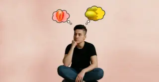 Изображена женщина, вероятно, лесбиянка, задумавшаяся, рядом с ней облачка мыслей, как в комиксах, в одном облачке клубника, на срезе немного напоминающая вульву, в другом пара лимонов, их края слегка напоминают грудь